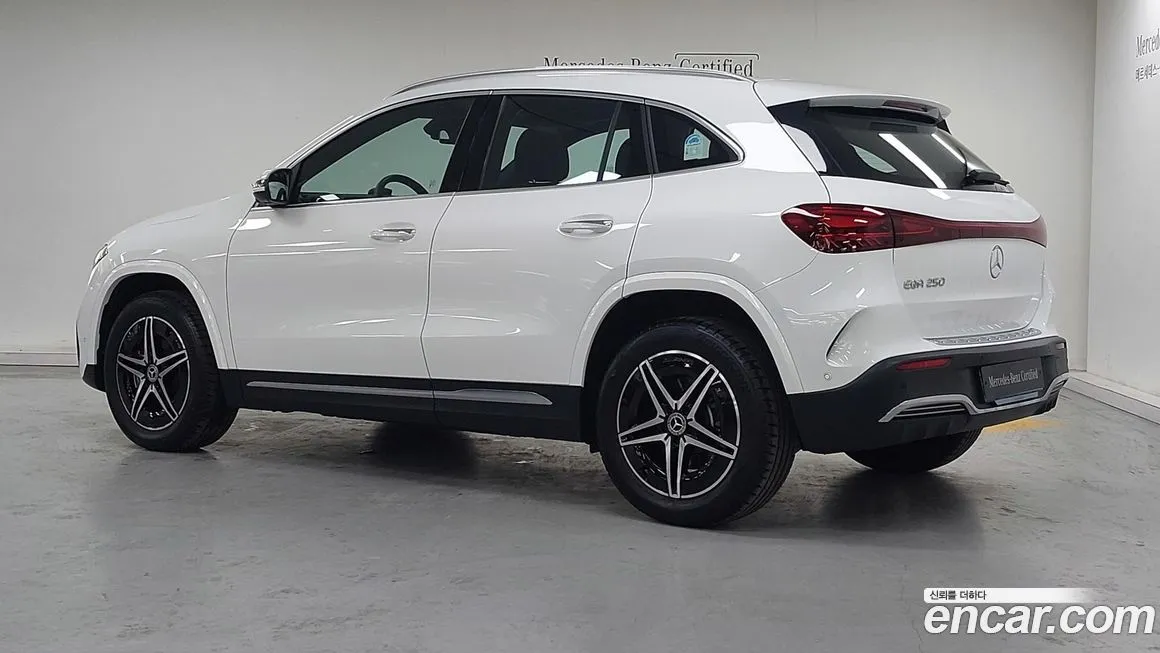 Mercedes-Benz EQA — фото 9