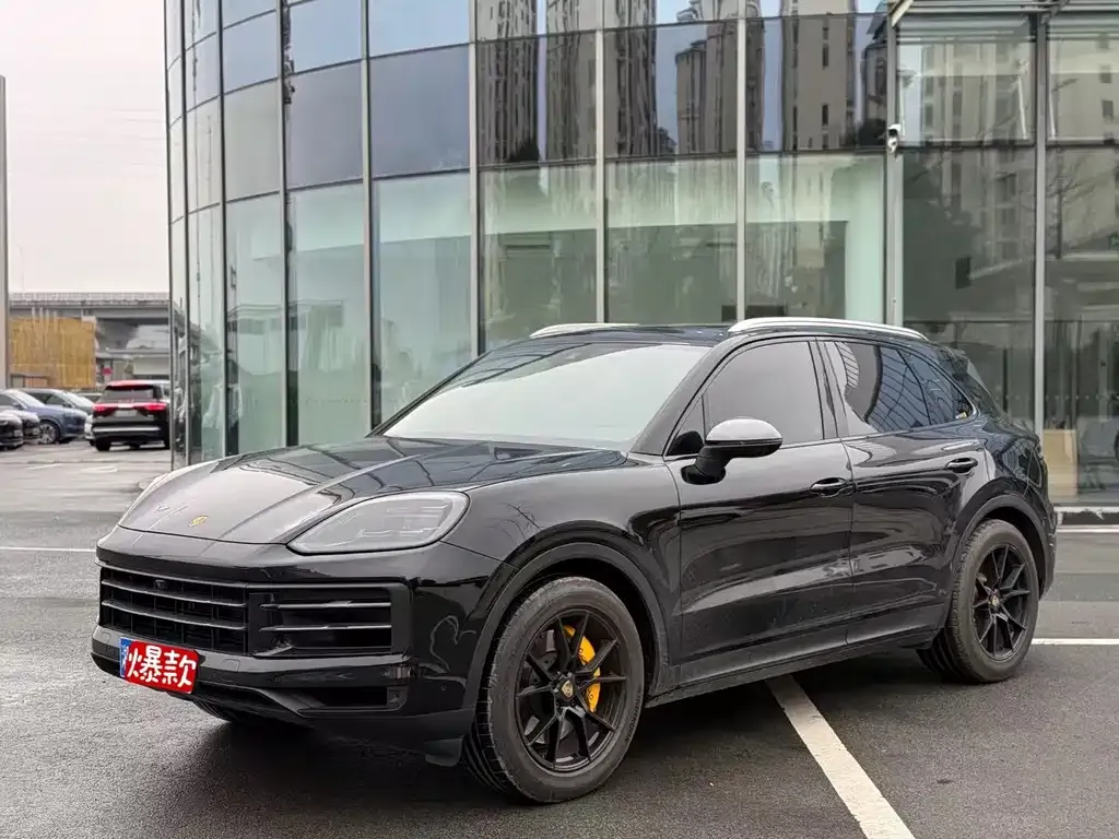 Porsche Cayenne — фото 1