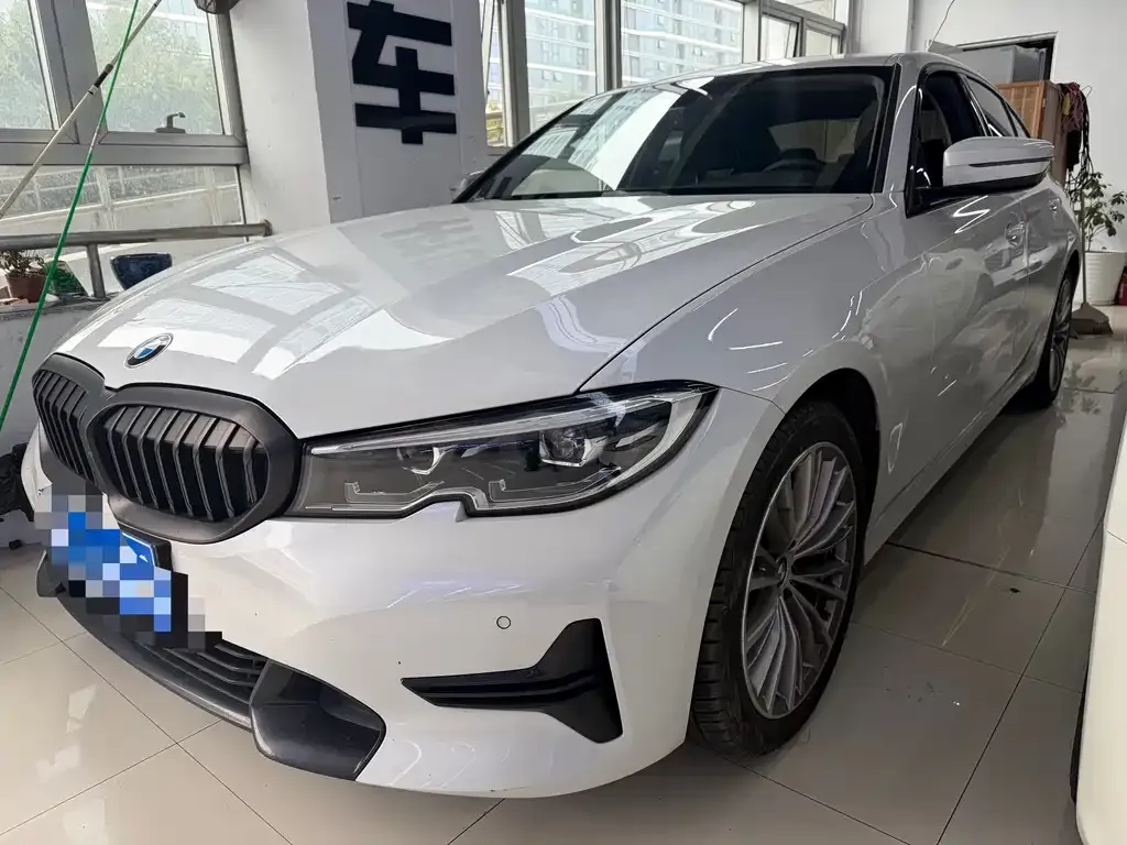 BMW 3 Series — фото 1
