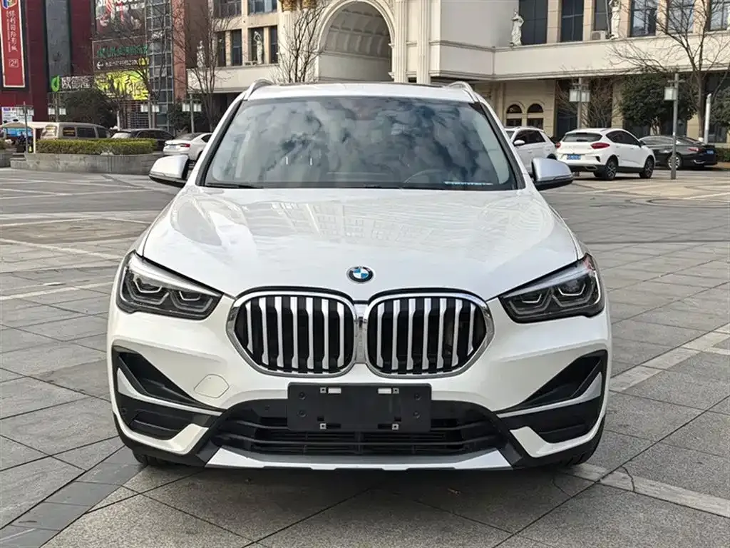 BMW X1 — фото 5
