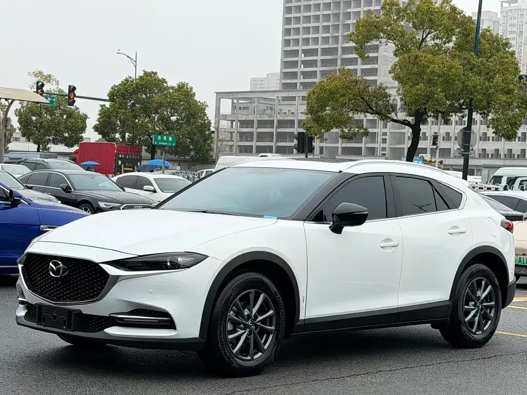 Mazda CX-4 — фото 1