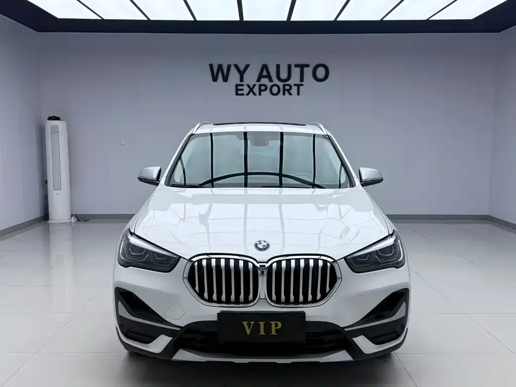 BMW X1 — фото 9