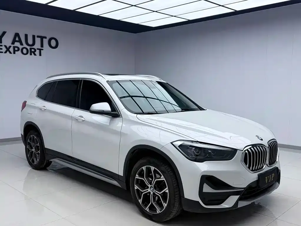 BMW X1 — фото 7