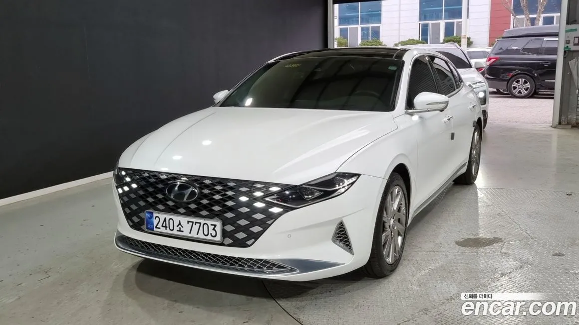 Hyundai Grandeur — фото 1