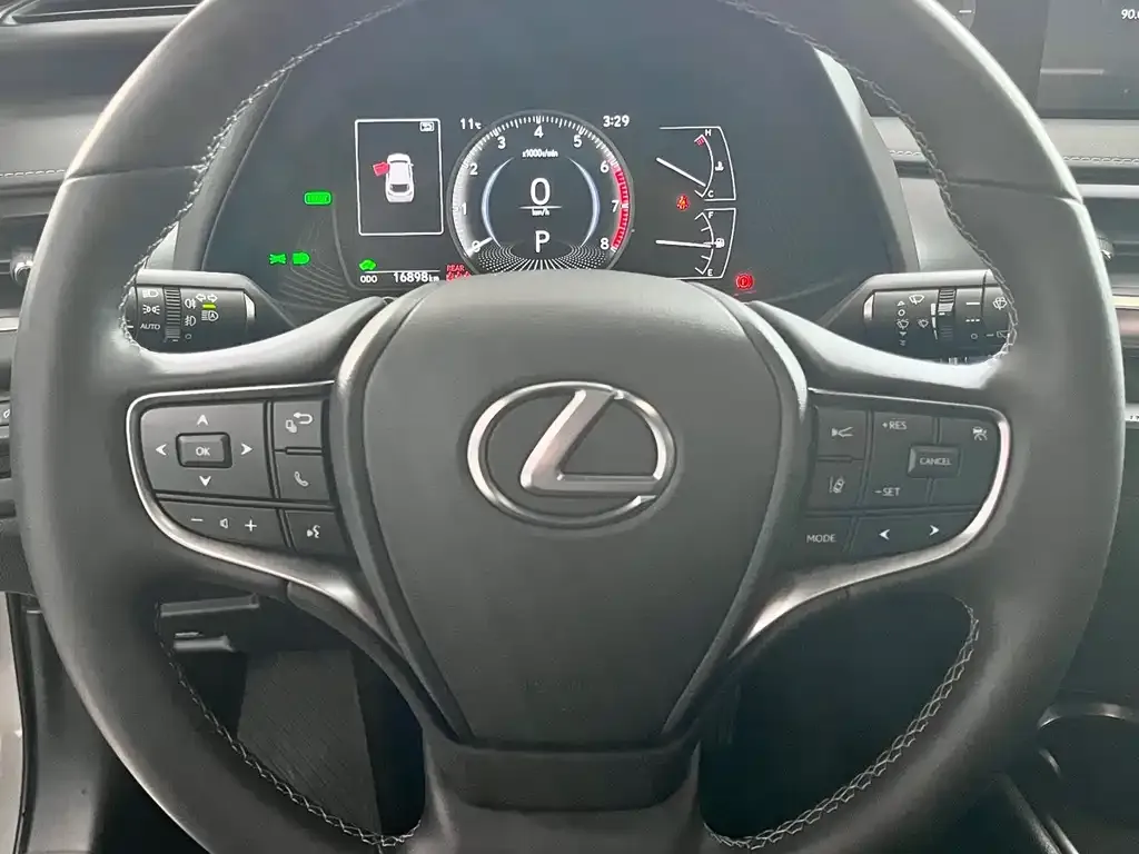 Lexus UX — фото 4