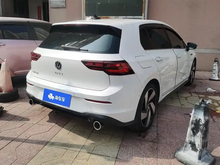 Volkswagen Golf GTI — фото 9