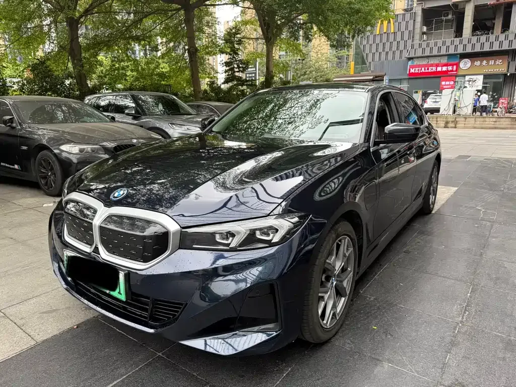 BMW i3 — фото 1