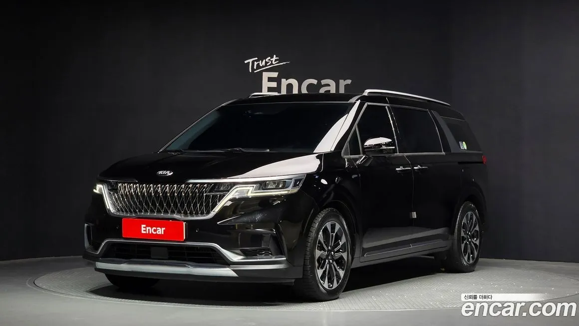 Kia Carnival — фото 1