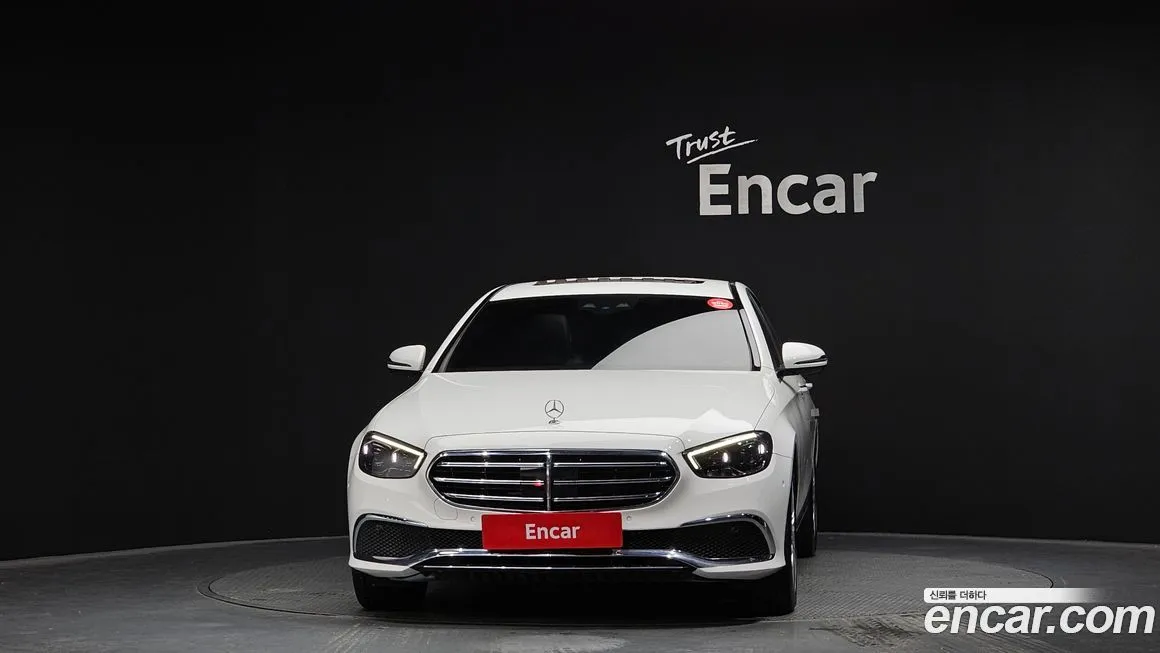 Mercedes-Benz E-Class — фото 10