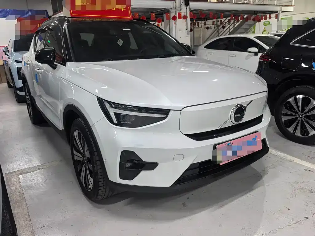 Volvo XC40 NEV — фото 8