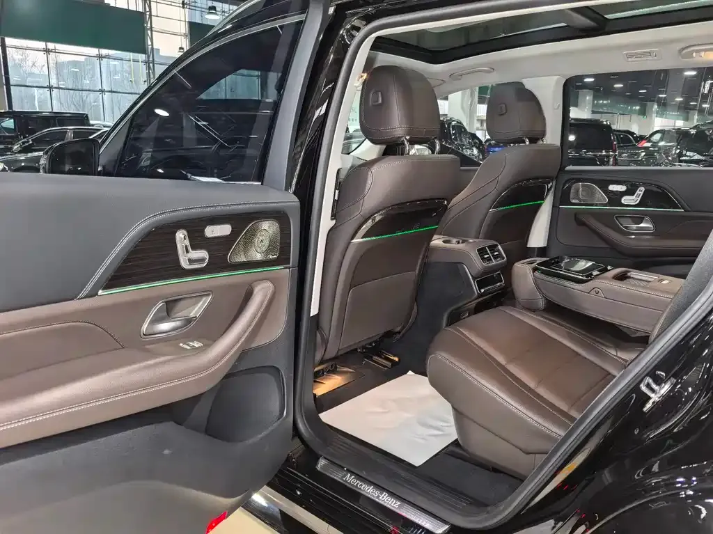 Mercedes-Benz GLS — фото 7