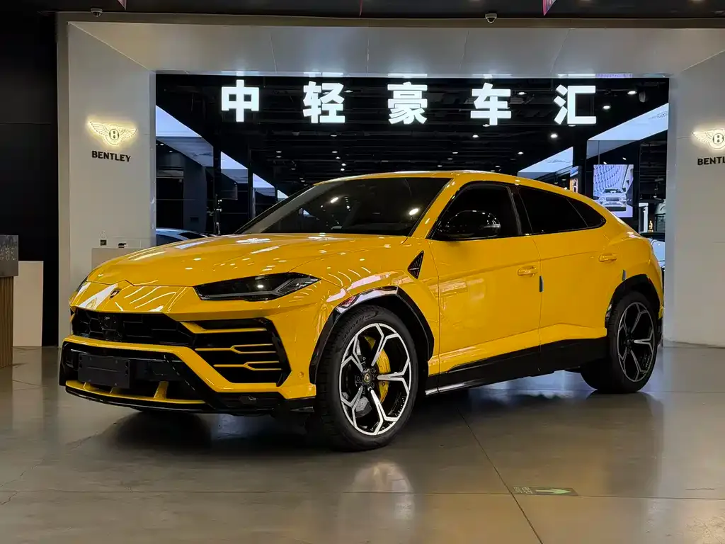 Lamborghini Urus — фото 1