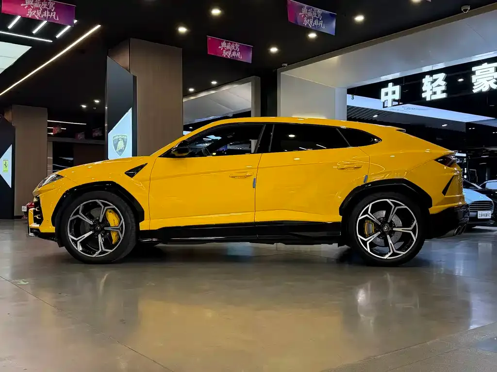 Lamborghini Urus — фото 3