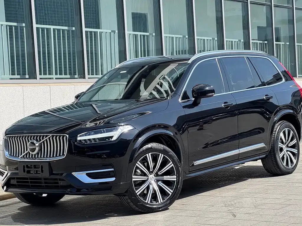 Volvo XC90 — фото 1