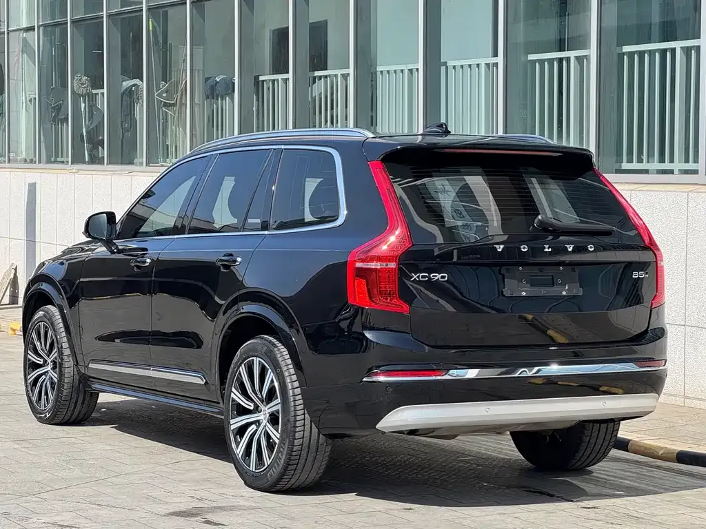 Volvo XC90 — фото 2