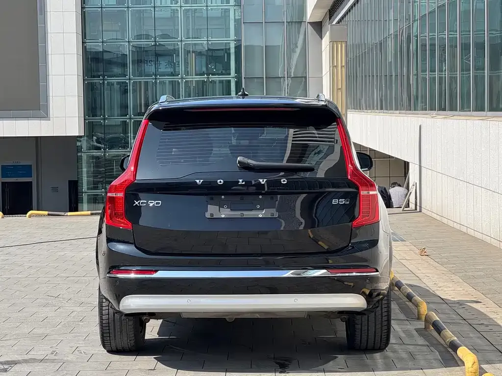 Volvo XC90 — фото 7