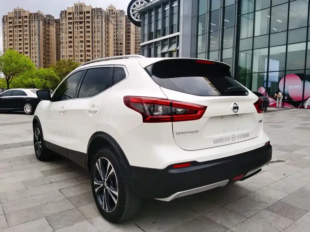 Nissan Qashqai — фото 6