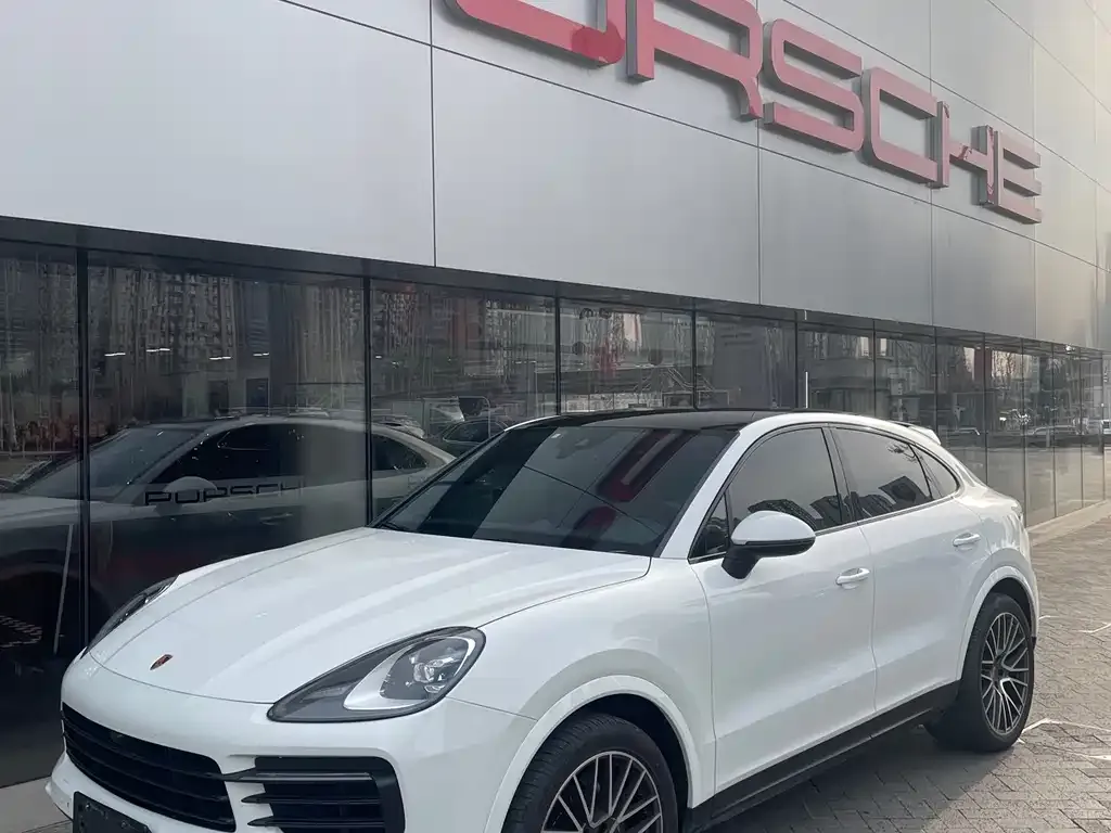 Porsche Cayenne — фото 1