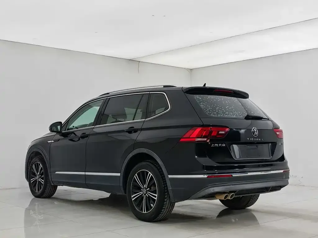 Volkswagen Tiguan L — фото 3