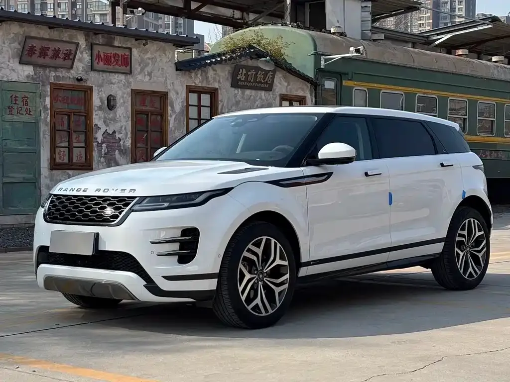 Land Rover Evoque — фото 1