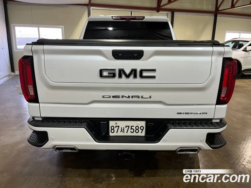 GMC Sierra — фото 10