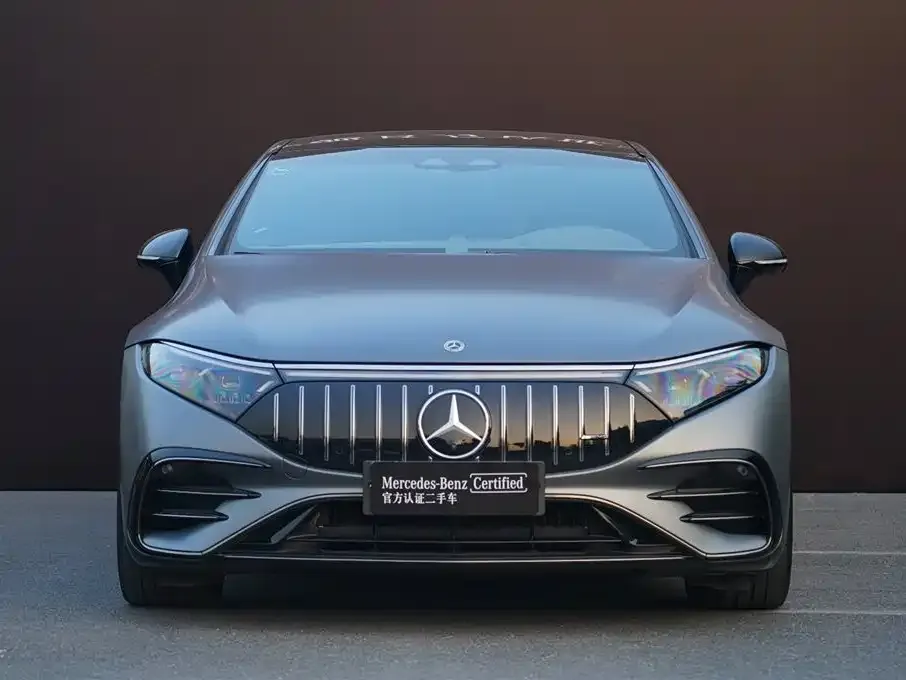 Mercedes-Benz EQS AMG — фото 10
