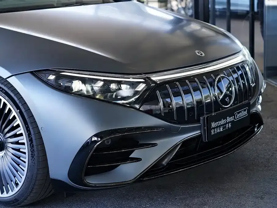 Mercedes-Benz EQS AMG — фото 6