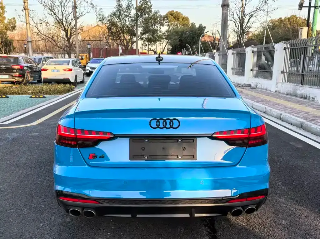 Audi S4 — фото 5