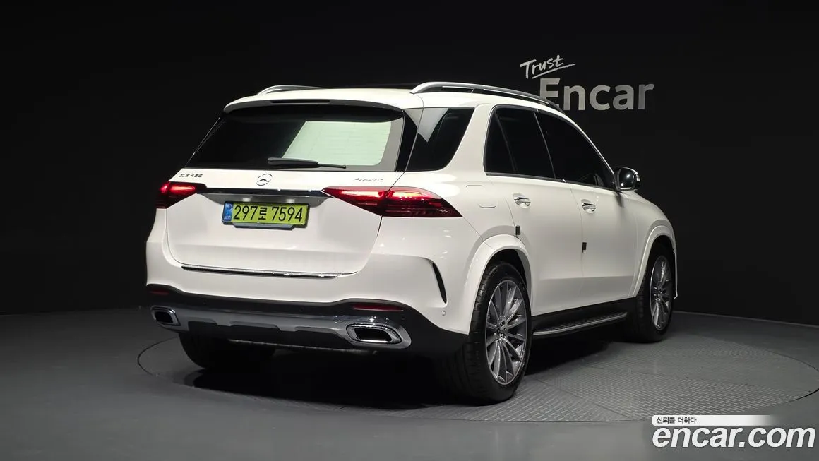 Mercedes-Benz GLE-Class — фото 8
