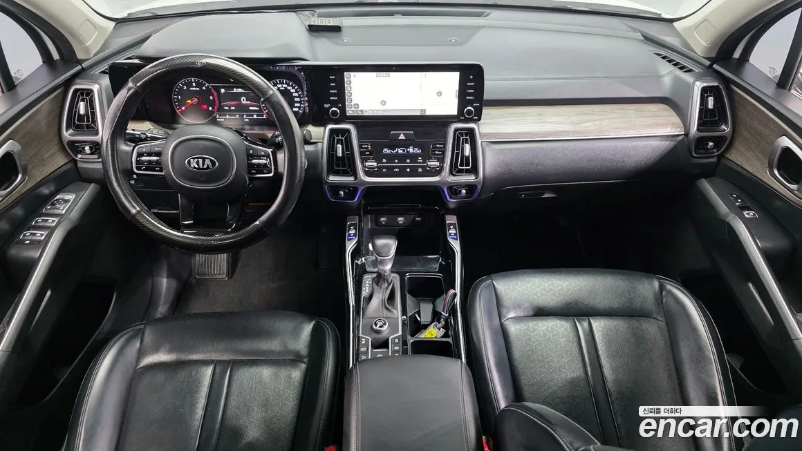 Kia Sorento — фото 7