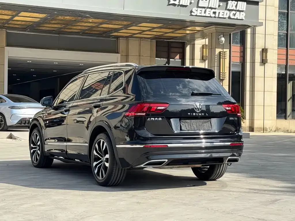 Volkswagen Tiguan L — фото 7