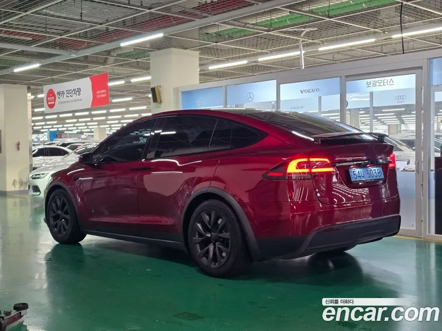 Tesla Model X — фото 5