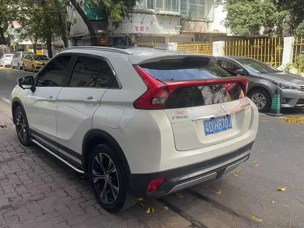 Mitsubishi Eclipse Cross — фото 5