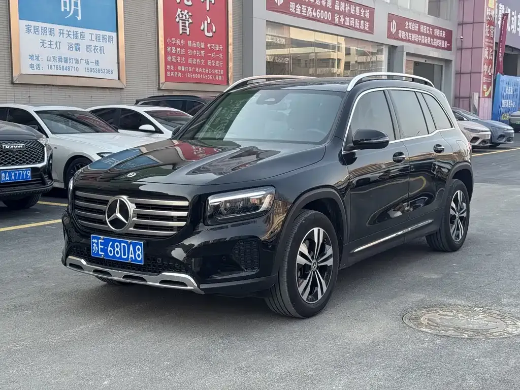 Mercedes-Benz GLB — фото 1