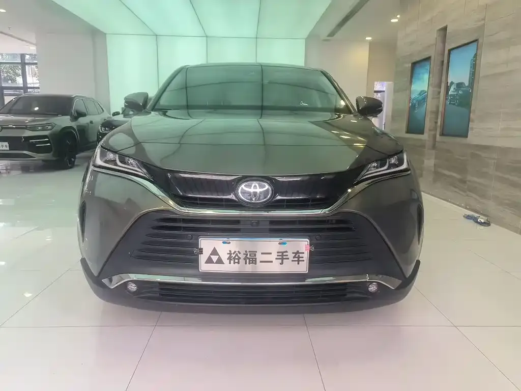 Toyota Harrier — фото 3