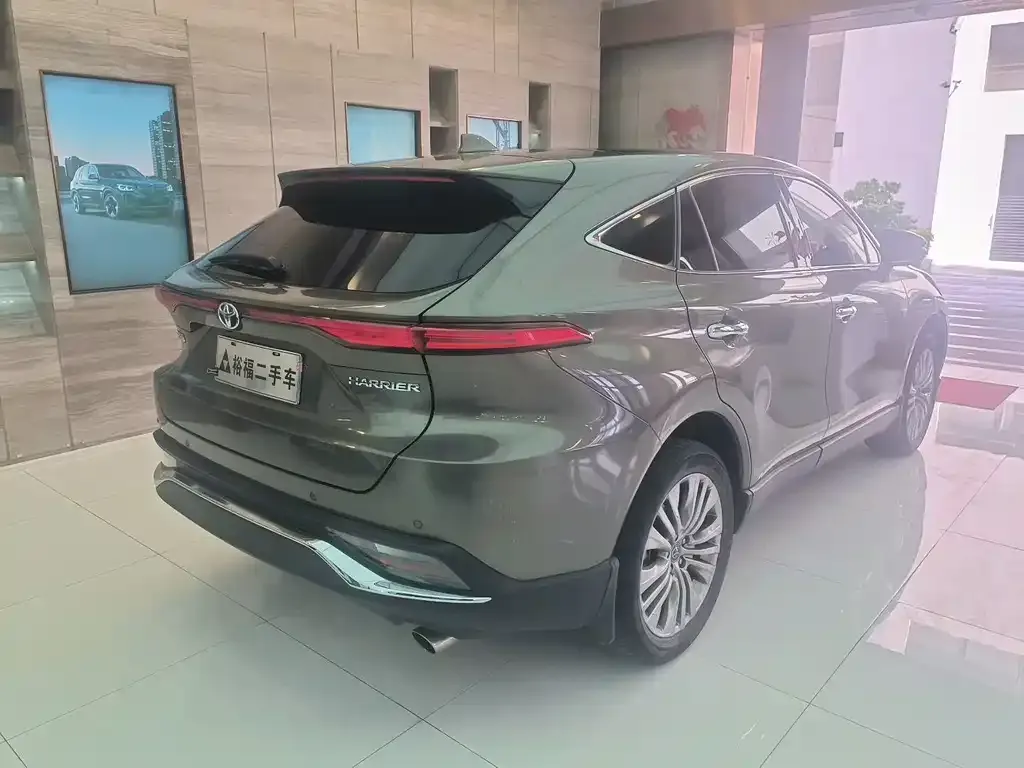 Toyota Harrier — фото 6