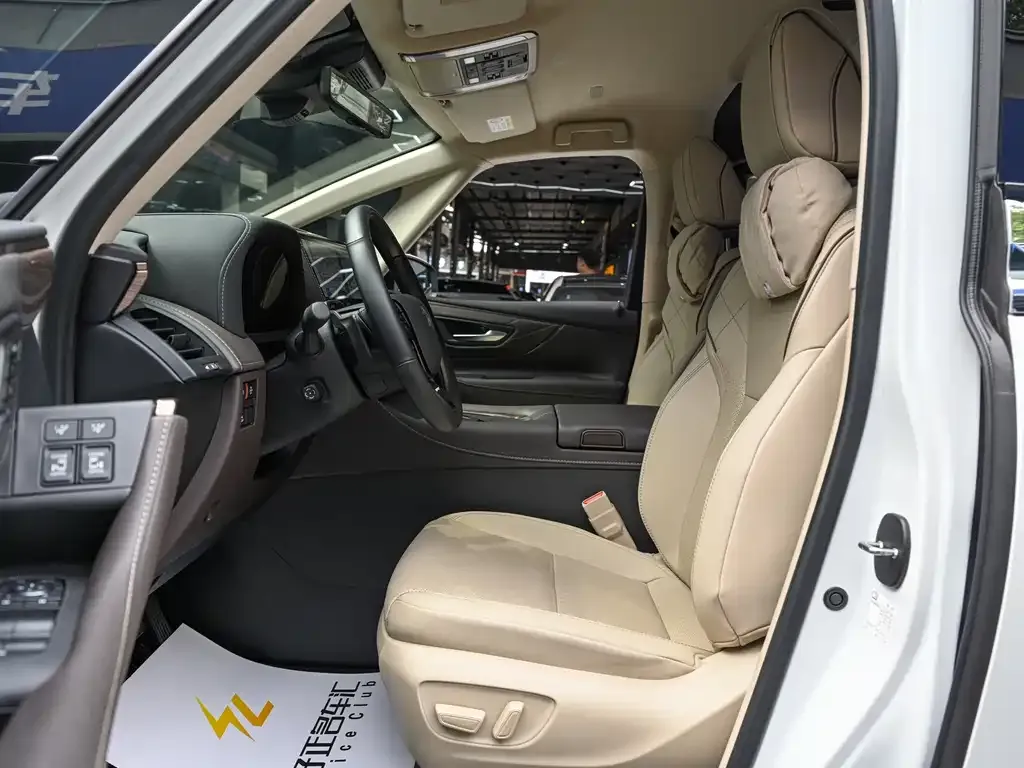 Toyota Alphard — фото 5