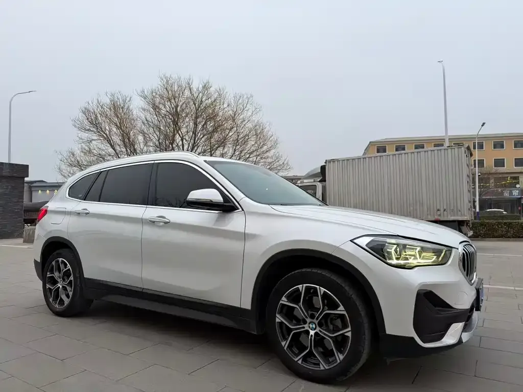 BMW X1 — фото 4