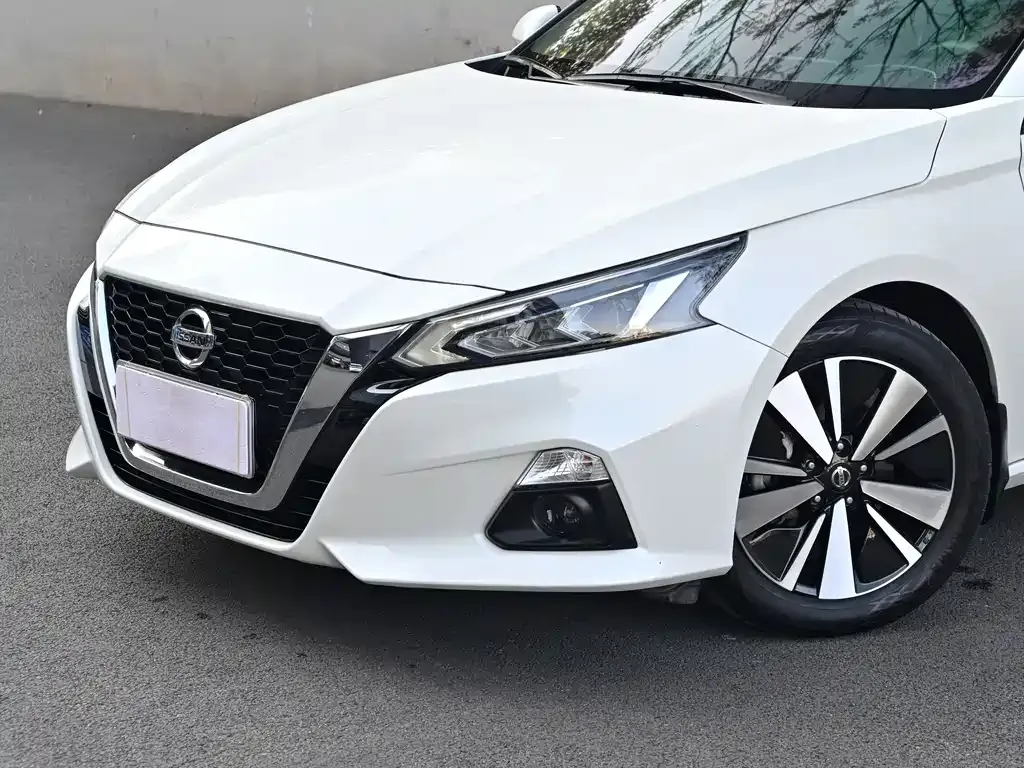 Nissan Teana — фото 10