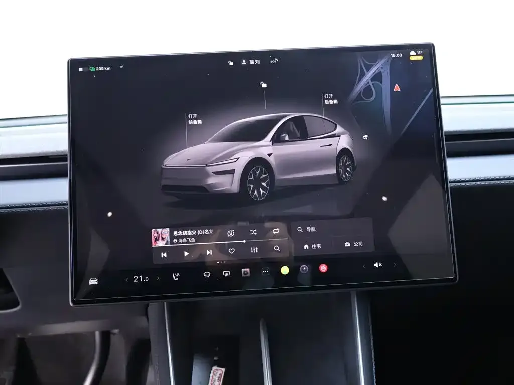 Tesla Model Y L — фото 8