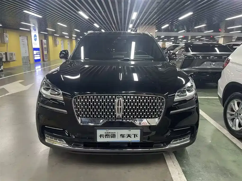 Lincoln Aviator — фото 10