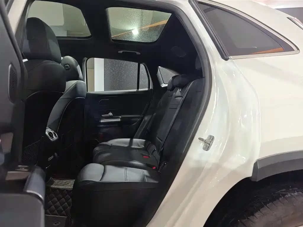 Mercedes-Benz GLA — фото 5