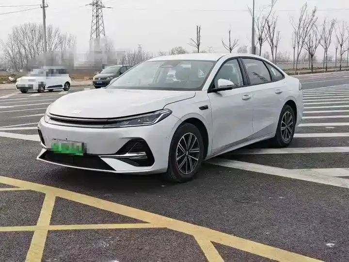 Geely 银河A7 — фото 1