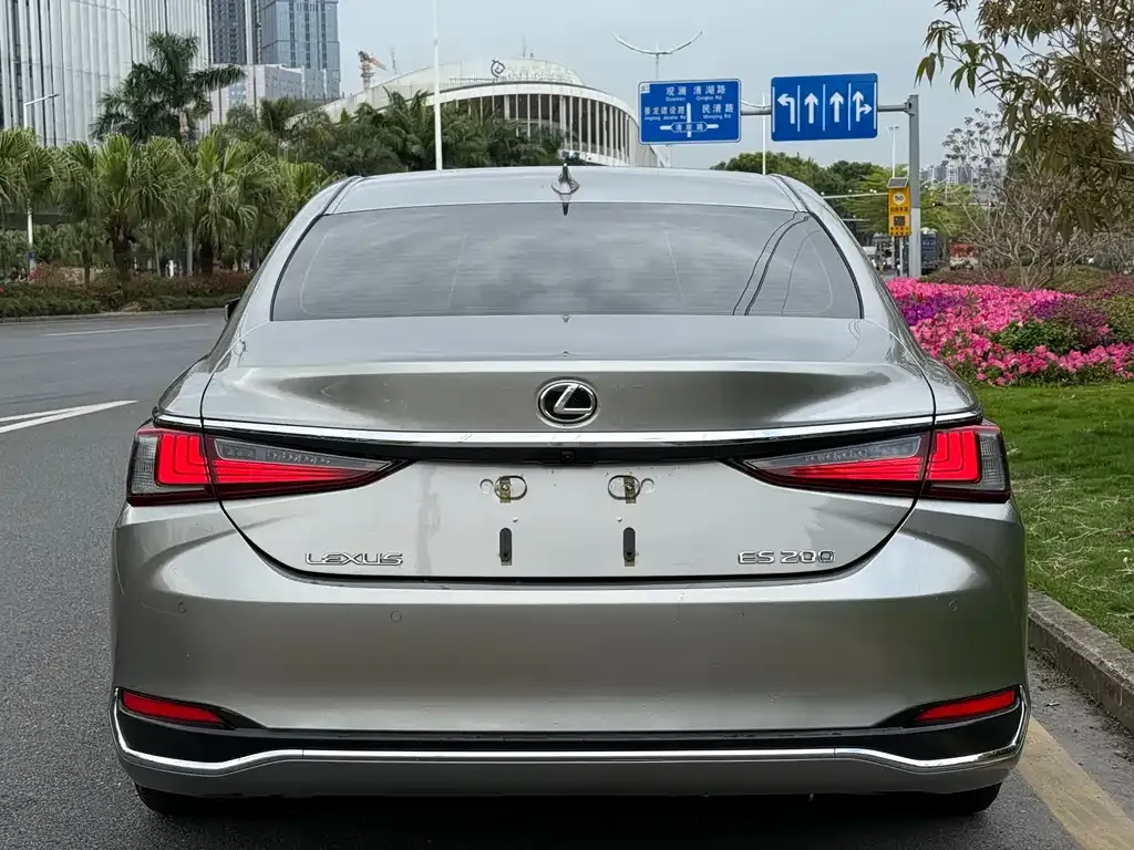Lexus ES — фото 2