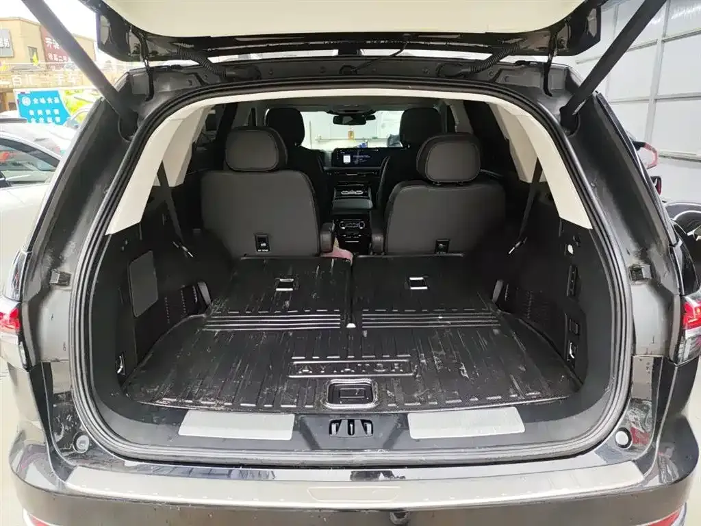 Lincoln Aviator — фото 9