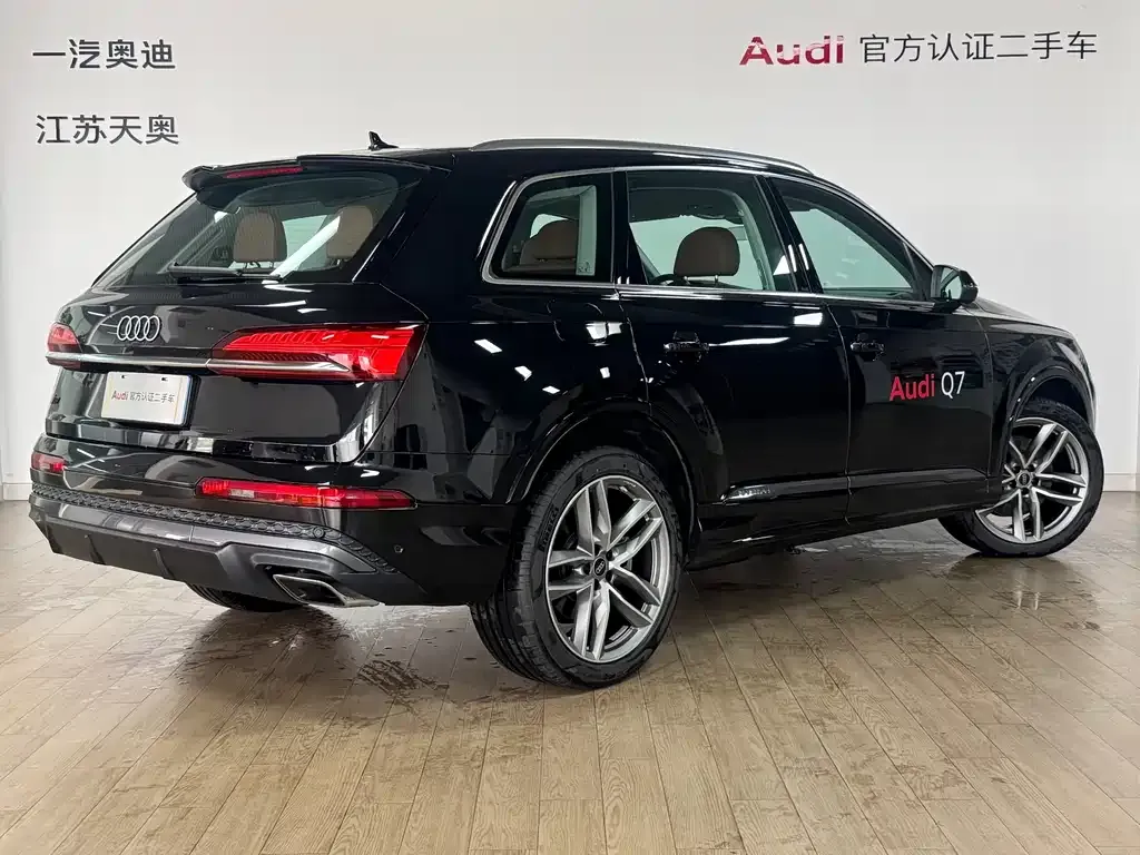 Audi Q7 — фото 2
