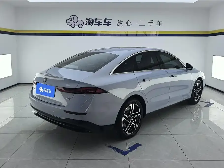 Roewe D7 — фото 9