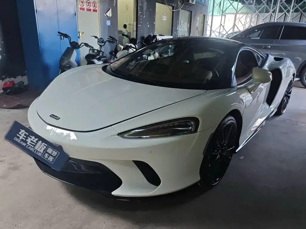 McLaren GT — фото 10