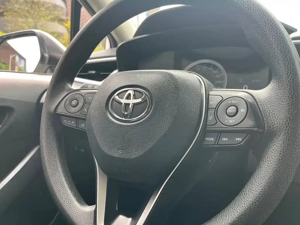Toyota Corolla — фото 6