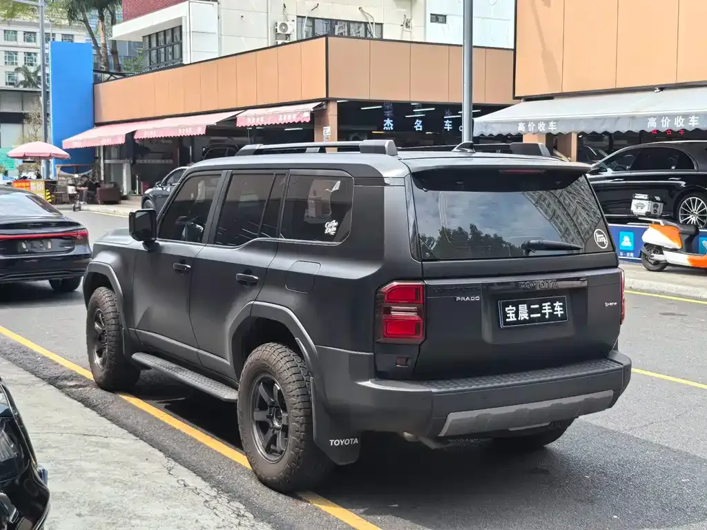 Toyota Prado — фото 2